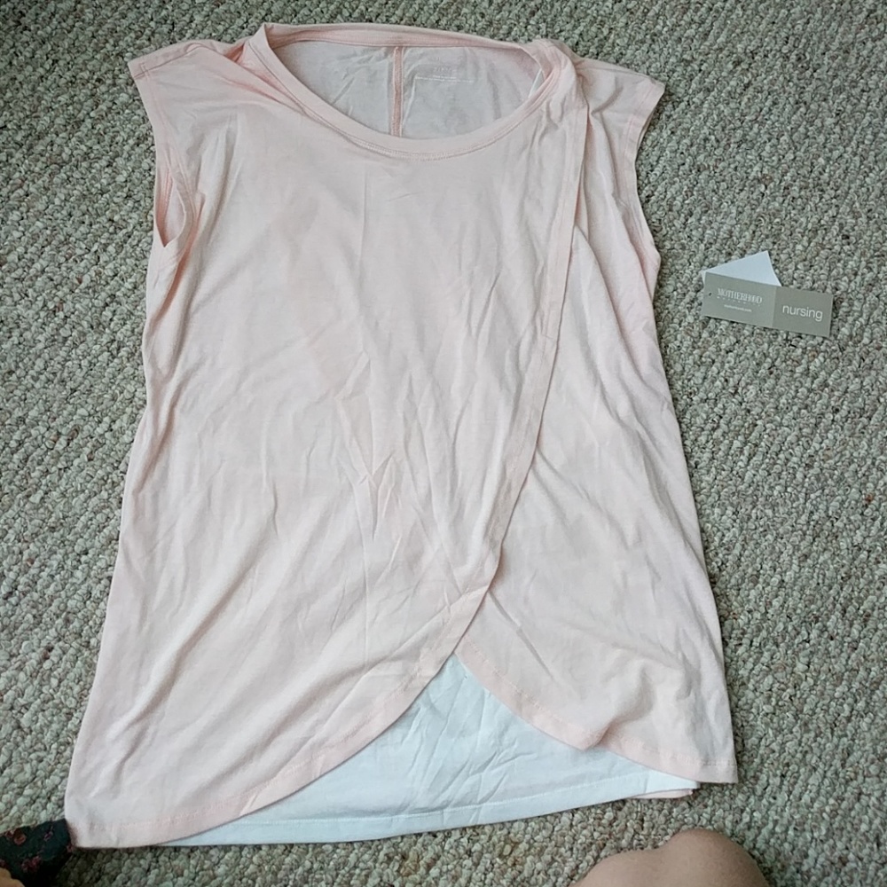 Motherhood Maternity Nursing Tee. NWT